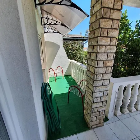 Lu Apartment